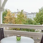Apartment 638, Seepark *