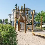 Apartment 638, Seepark *